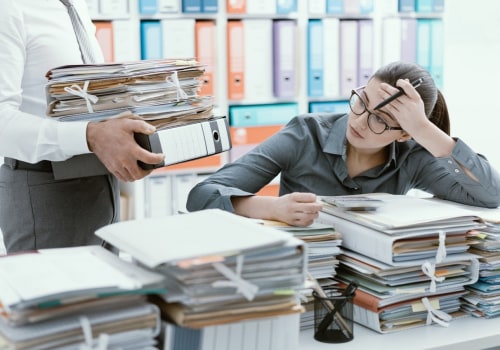 10 Tips for Decluttering Your Workspace